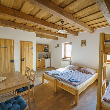 Apartmany Pausram Pouzdrany Exteriér fotografie